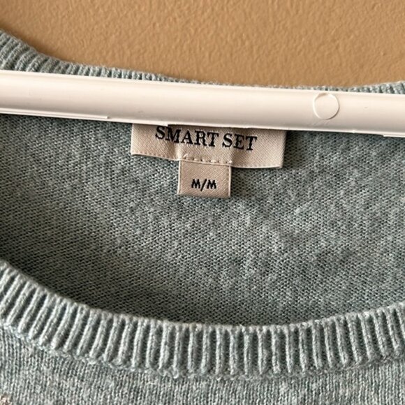 Smart set sweater size Medium - Picture 3 of 6